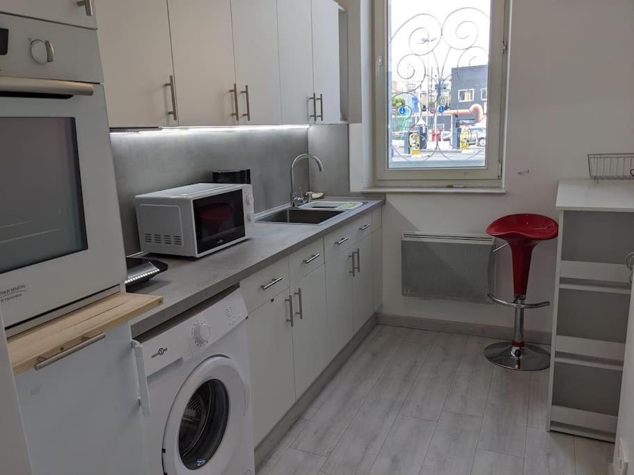 Apartment Joli T2 Meuble De 20 M² Situee A 2 Minutes A Pied Du Metro Marseille